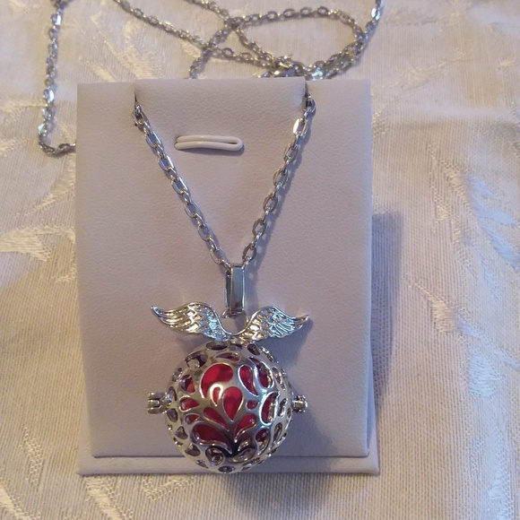 Winged Angel caller necklace - Picture 2 of 4